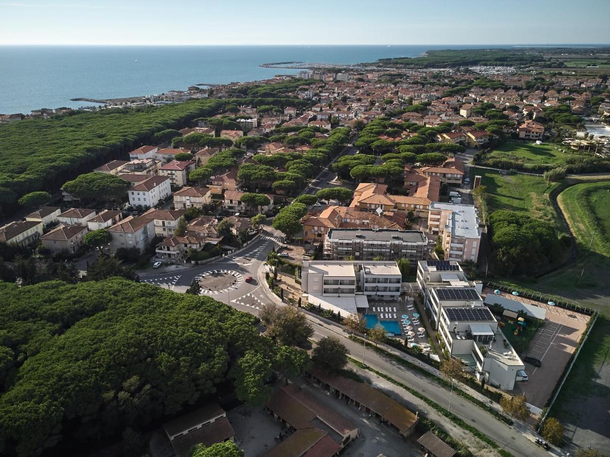 Golden Hotel Marina di Cecina Esterno foto